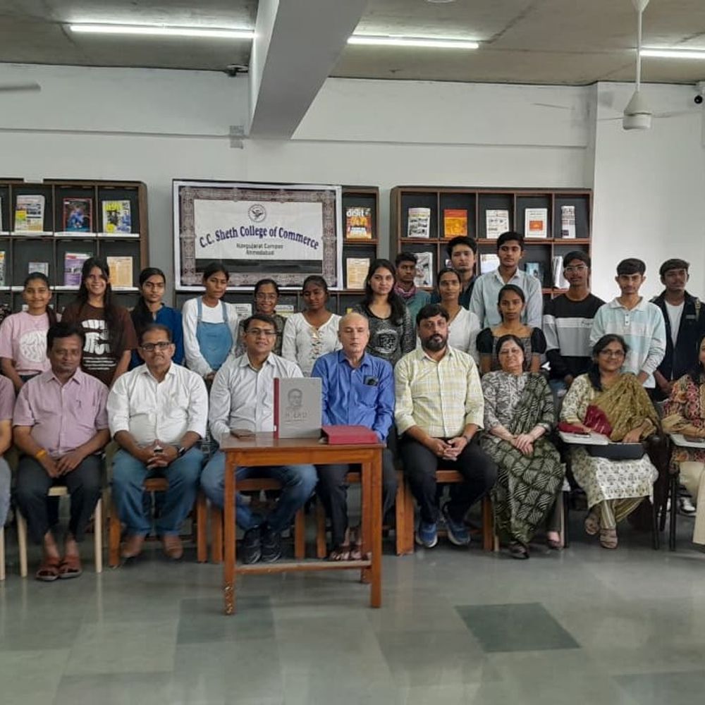 અરુણકુમાર મહેતાની જીવનયાત્રાથી વિદ્યાર્થીઓ પ્રેરિત:સી. સી. શેઠ કૉલેજમાં ‘હીરો’ પુસ્તક પર વિશેષ સંવાદ અને વાંચન સત્ર યોજાયું