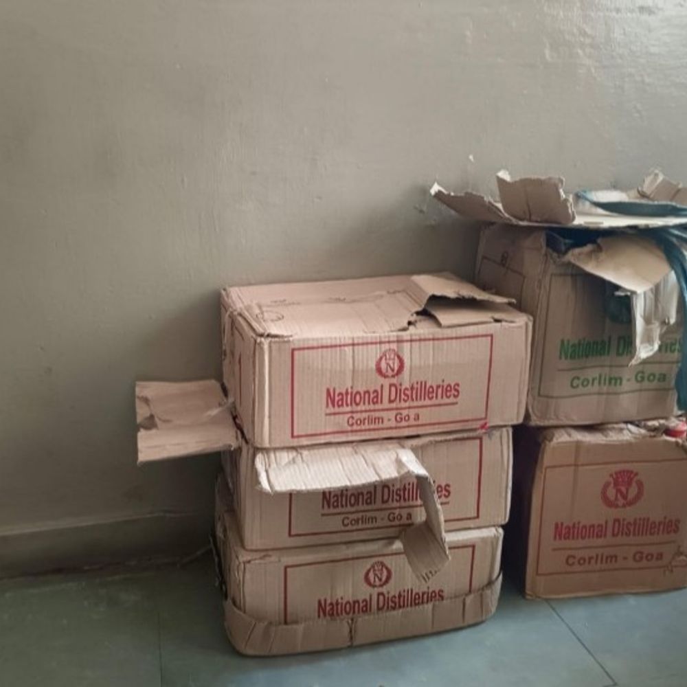 ખેરાળીમાં રહેણાંક મકાનમાંથી 158 દારૂની બોટલો ઝડપાઈ:આરોપી ફરાર, જોરાવરનગર પોલીસે ગુનો નોંધી તપાસ શરૂ કરી