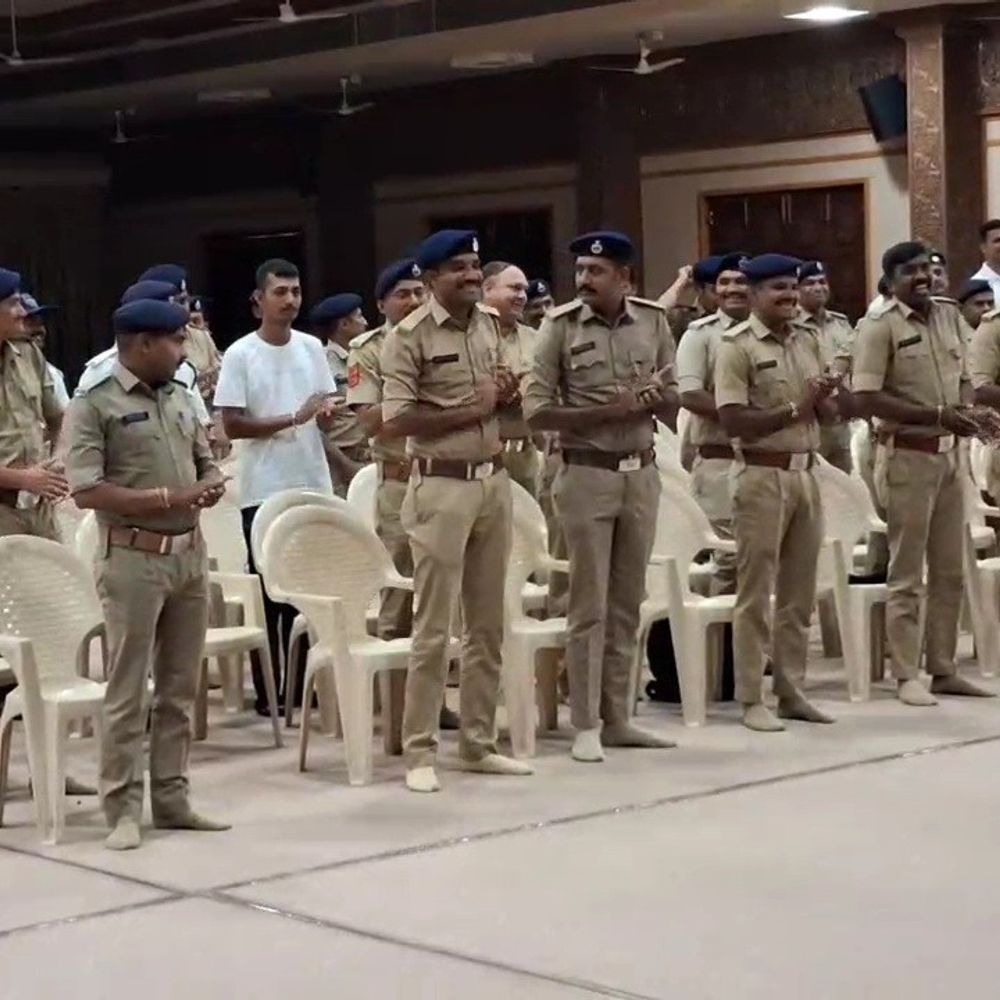 સાળંગપુરમાં હનુમાન જયંતિ પર ચુસ્ત પોલીસ બંદોબસ્ત ગોઠવાયો:1 SP, DYSP, 4 PI, 10 PSI સહિત 220 જવાનો તૈનાત