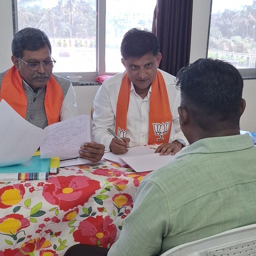 વલસાડમાં ભાજપ દ્વારા સેન્સ પ્રક્રિયા શરૂ:સ્થાનિક સ્વરાજ્ય ચૂંટણી માટે ટિકિટ વાંચ્છુકોનો મેળાવડો