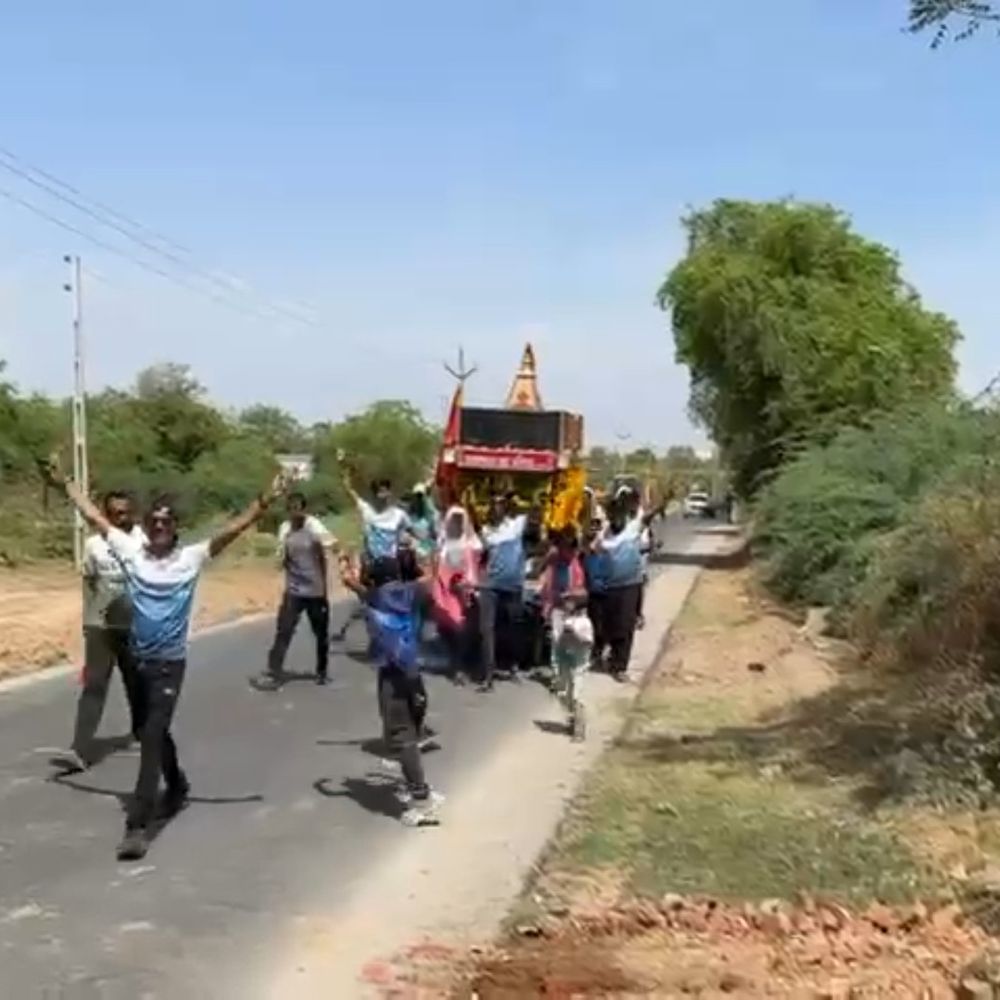 ચૈત્રી પૂનમે પાટણથી બહુચરાજી પગપાળા સંઘો રવાના:પદયાત્રીઓ માટે માર્ગ પર સેવા કેમ્પો કાર્યરત