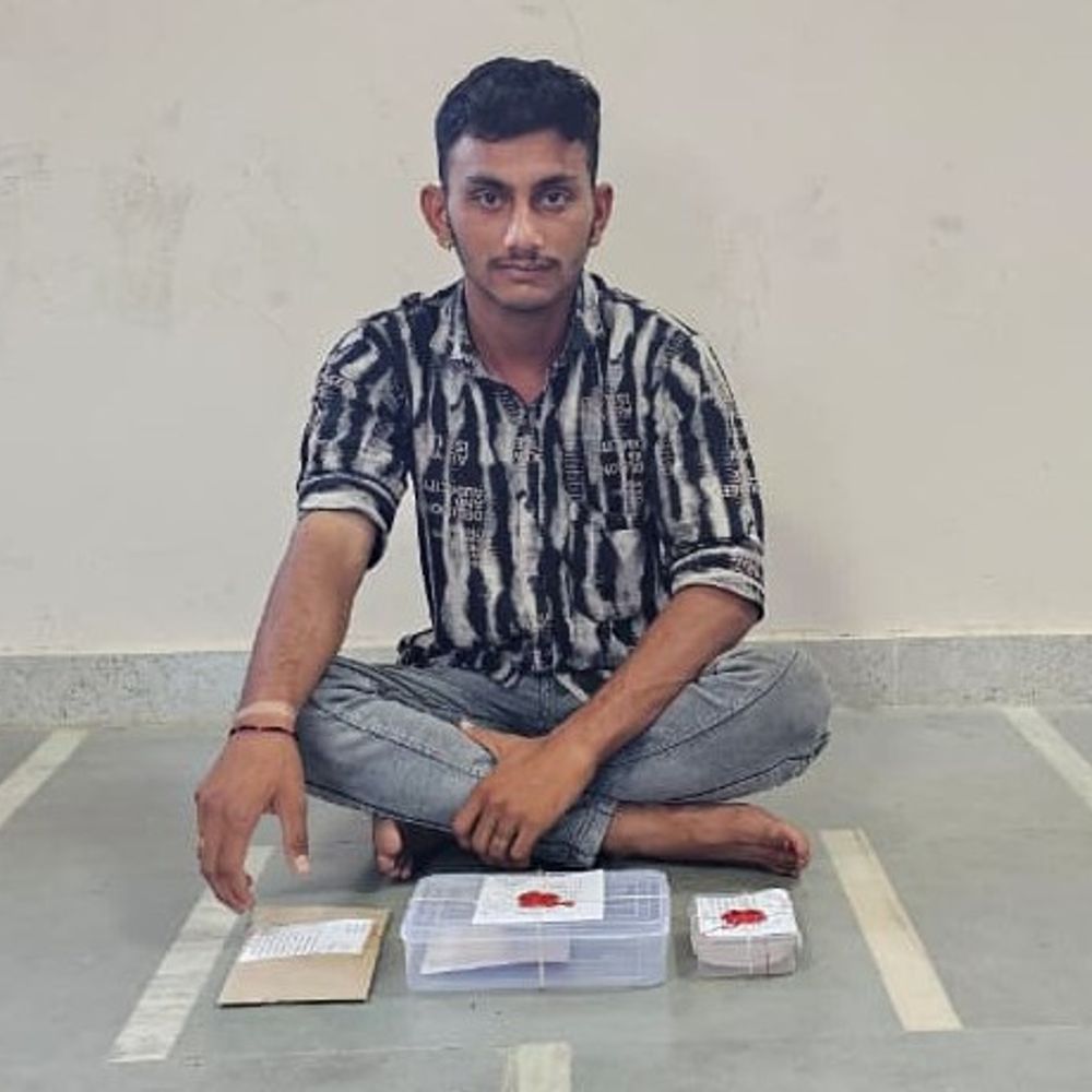 લાઠોદ્રા રોડ પરથી MD ડ્રગ્સ ઝડપાયું:જુનાગઢમાં નશાના સોદાગરો પર પોલીસની ત્રાટકતી તલવાર: 19 ગ્રામ મેફેડ્રોન ડ્રગ્સ સાથે 21 વર્ષીય યુવાનની ધરપકડ, ડ્રગ્સ નેટવર્ક શોધવા તપાસ તેજ