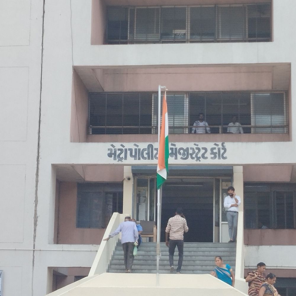 ડોમેસ્ટિક વાયોલન્સના કેસમાં પત્નીને 12 હજાર ભરણપોષણ ચૂકવવા હુકમ:સાસરિયાઓએ મહિલાને ત્રાસ આપી તાંત્રિક વિધિનો આક્ષેપ મુક્યો, મહિલા કોર્ટમાં જતાં પતિને વળતર ચૂકવવા આદેશ