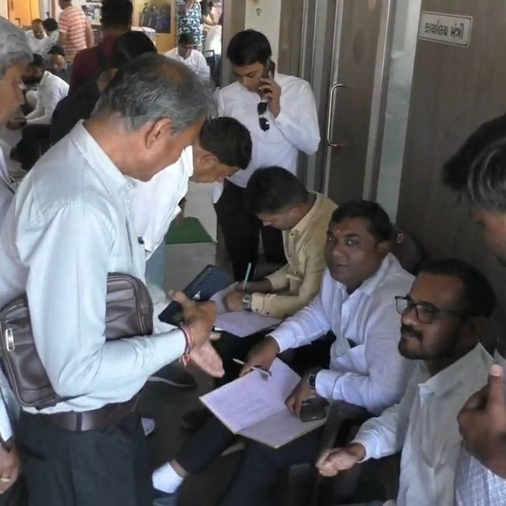 મહેસાણા મહાનગરપાલિકાની ચૂંટણી લડવા ભાજપમાં દાવેદારોની લાઈન લાગી:1 થી 6 વોર્ડની સેન્સમાં 450થી વધુ દાવેદારો સામે આવ્યા, 7 થી 13 વોર્ડની આવતીકાલે લેવાશે