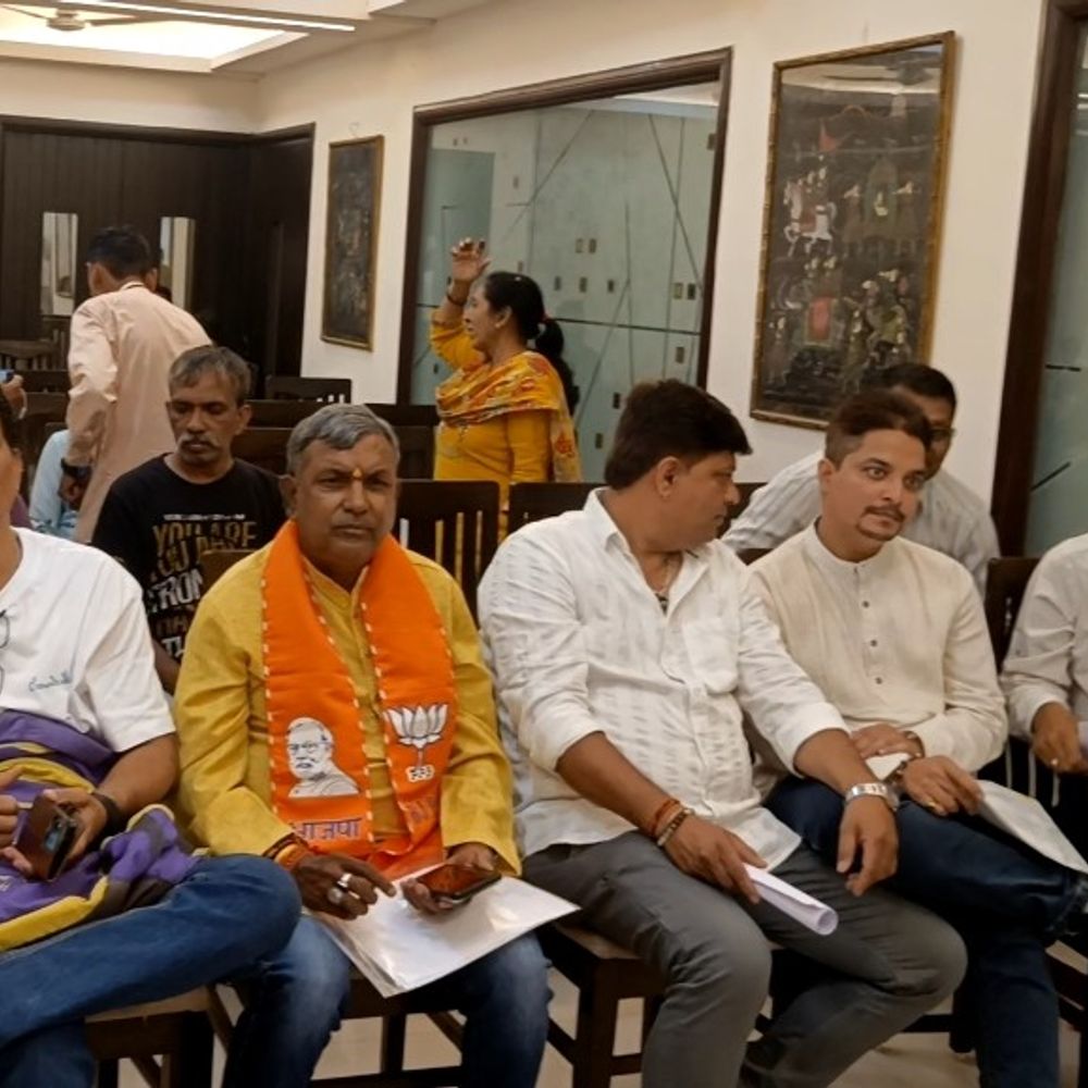 ભાજપમાંથી ચૂંટણી લડવા દાવેદારોની બીજા દિવસે ભીડ:મનપાની ચૂંટણી માટે વધુ 8 વોર્ડની આજે સેન્સ પ્રકિયા, દાવેદારી કરતા વર્તમાન કોર્પોરેટરો સામે જ વિરોધ