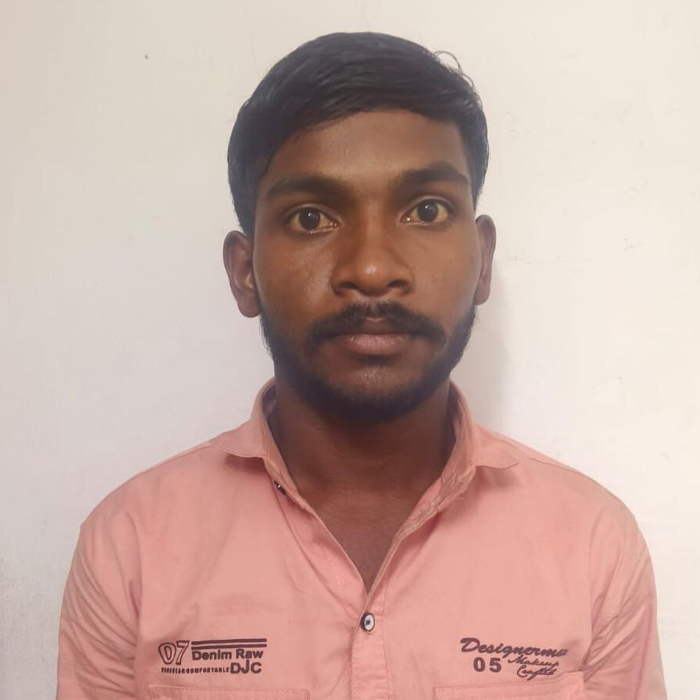 અપહરણના ગુનામાં નાસતા ફરતા બે આરોપી ઝડપાયા:પંચમહાલ પેરોલ ફર્લો સ્ક્વોડે સુરતથી આરોપીને દબોચી લીધા