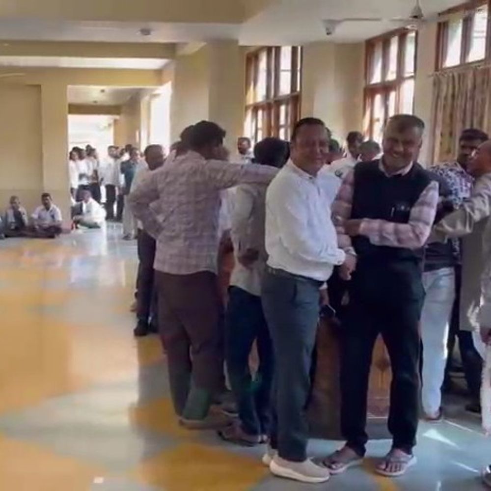 ગઢડામાં ભાજપે સેન્સ પ્રક્રિયા હાથ ધરી:ગઢડા તાલુકાની જિલ્લા અને તાલુકા પંચાયતની 29 બેઠકો માટે 200થી વધુ કાર્યકરોએ દાવેદારી નોંધાવી