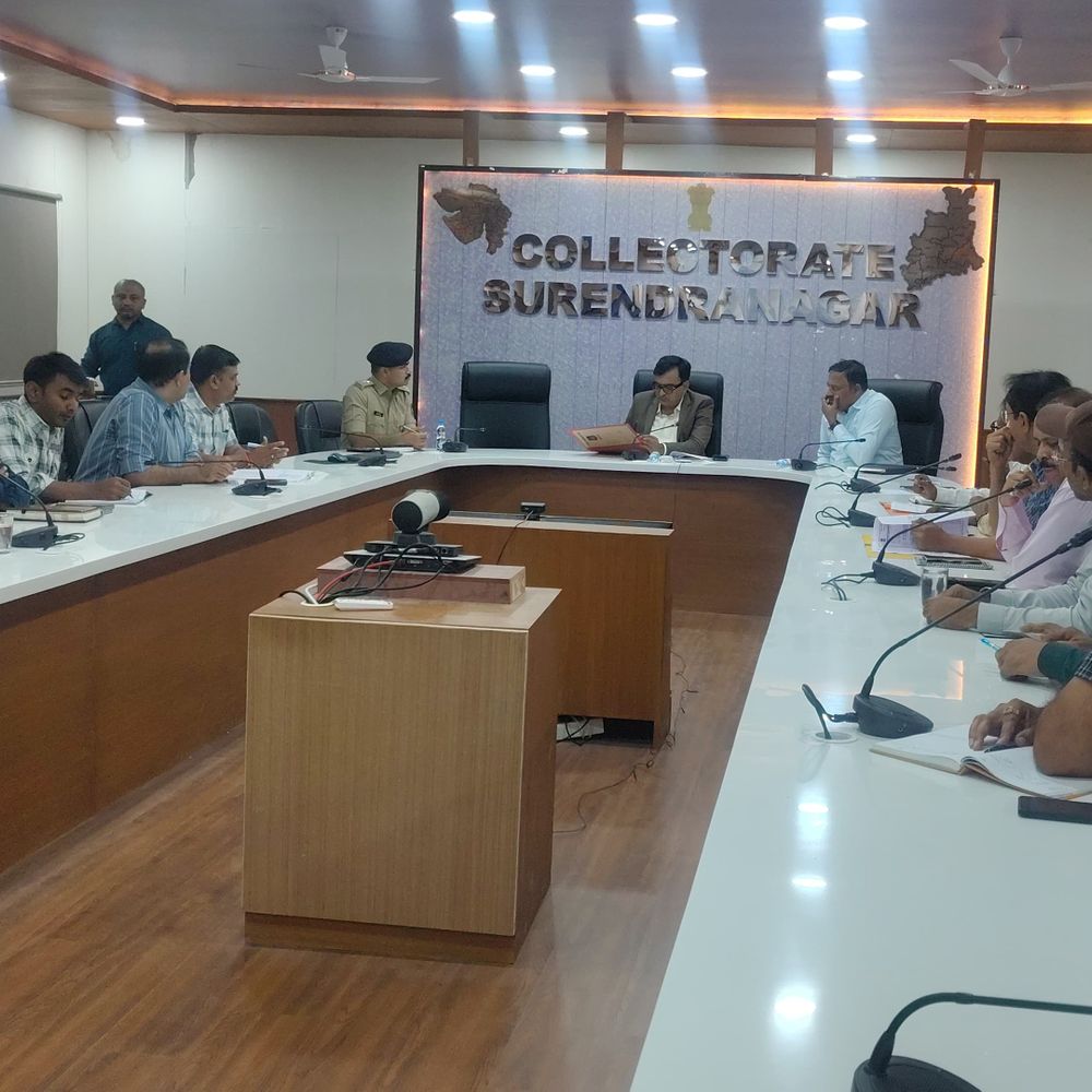 સુરેન્દ્રનગર જિલ્લામાં સ્થાનિક ચૂંટણીઓ માટે તંત્ર સજ્જ:મુક્ત, નિષ્પક્ષ ચૂંટણીઓ અને આચારસંહિતાના અમલ પર ભાર