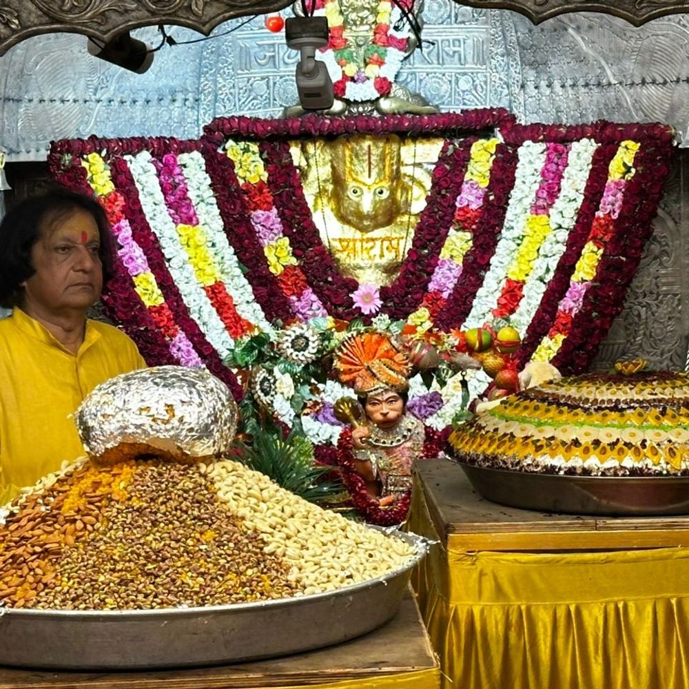 કેમ્પ હનુમાન મંદિરમાં હનુમાન જયંતિની ભવ્ય ઉજવણી:251 કિલો માવાની કેક કાપી, સુંદરકાંડ પાઠ, મારુતિ યજ્ઞ સહિતના ધાર્મિક કાર્યક્રમો યોજાયા; 1 લાખ લોકો દર્શન કરે તેવી શક્યતા