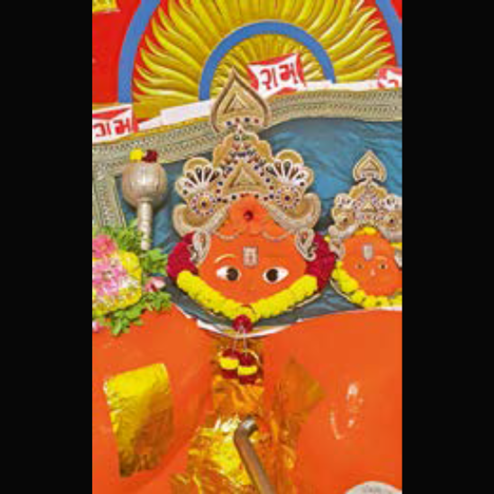 500 વર્ષ જૂનું અલૌકિક હનુમાન મંદિર: ખાડો ખોદતાં મૂર્તિ મળી, રોકડનાથ તરીકે ઓળખાયા.