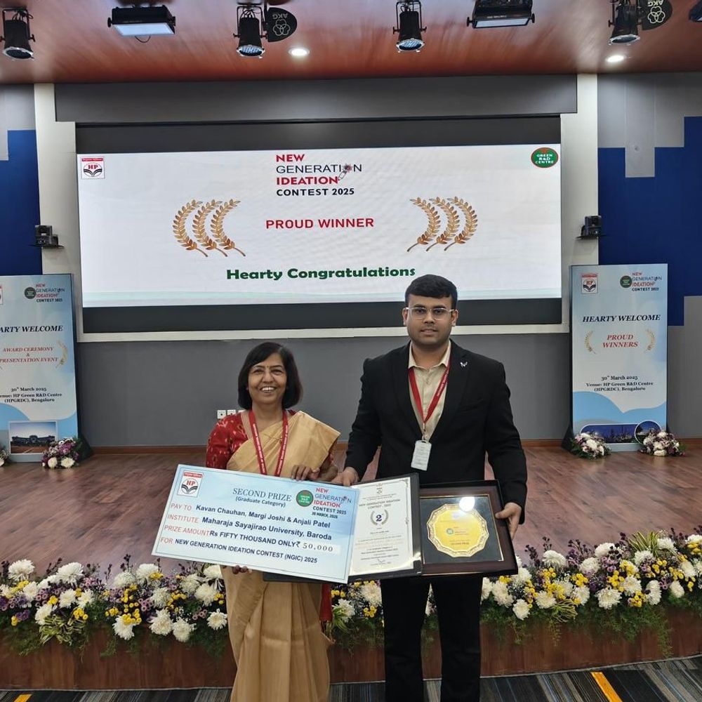 MSUની ટીમે નેશનલ પ્લેટફોર્મ પર ગજવ્યું મેદાન:બેંગલુરુમાં આયોજિત HPCL આઈડિએશન કોન્ટેસ્ટમાં રસાયણશાસ્ત્ર વિભાગે દ્વિતીય સ્થાન મેળવી ગૌરવ વધાર્યું
