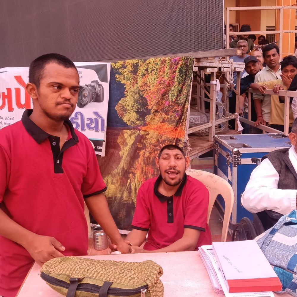 ભુરખિયા હનુમાનજી મંદિરે માનવતાનું દ્રશ્ય