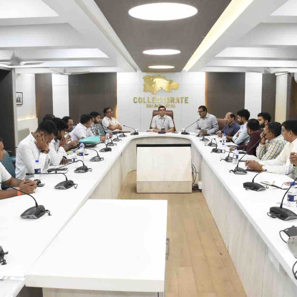 બનાસકાંઠામાં સ્થાનિક સ્વરાજ્ય ચૂંટણીની તૈયારીઓ શરૂ:કલેક્ટર મિહિર પટેલની અધ્યક્ષતામાં નોડલ અધિકારીઓની બેઠક યોજાઈ