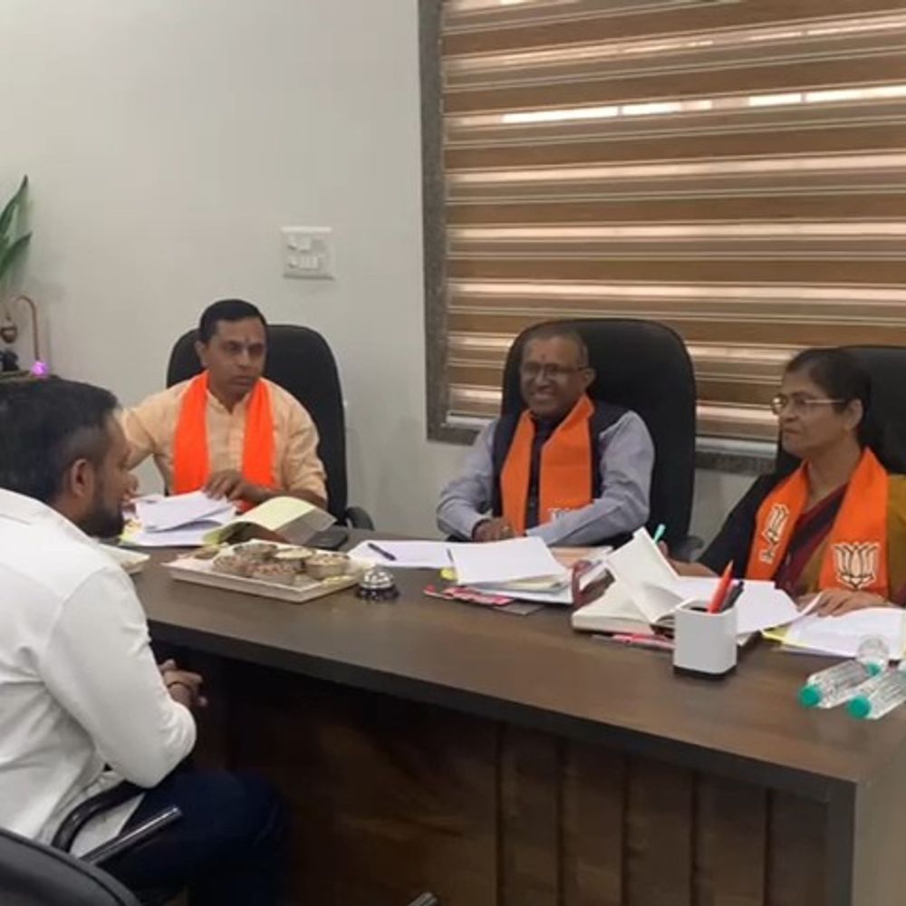 નવસારી મનપાની 52 બેઠક માટે ભાજપમાં રસાકસી:13 વોર્ડમાં 347 દાવેદારો, 26 એપ્રિલે ભાવી નક્કી થશે