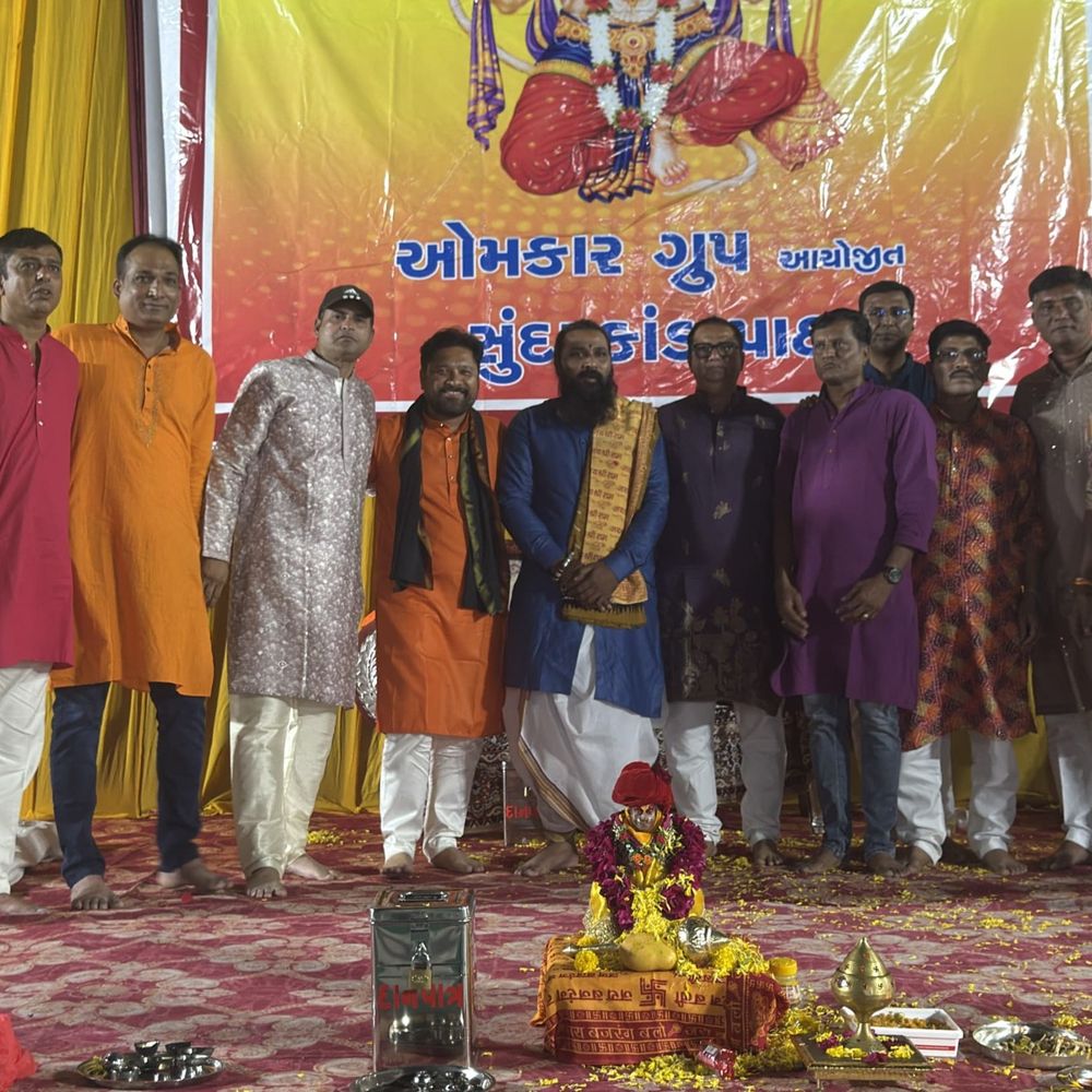 ઘોડાસરમાં હનુમાન જન્મોત્સવે સુન્દરકાંડ પાઠ યોજાયો:ઓમકાર ગ્રુપ દ્વારા આયોજિત કાર્યક્રમમાં ભક્તો ઉમટ્યા