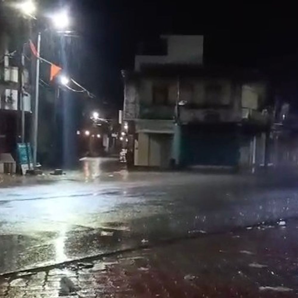 ગીર પંથકમાં કમોસમી વરસાદથી કેરી અને ઉનાળુ પાકને નુકસાનની ભીતિ.