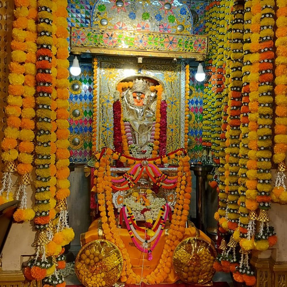 આસ્ટોડિયામાં હનુમાન જયંતિ:શ્રી બાલા હનુમાન મંદિરે ભક્તોએ દર્શન કરી પ્રસાદનો લાભ લીધો