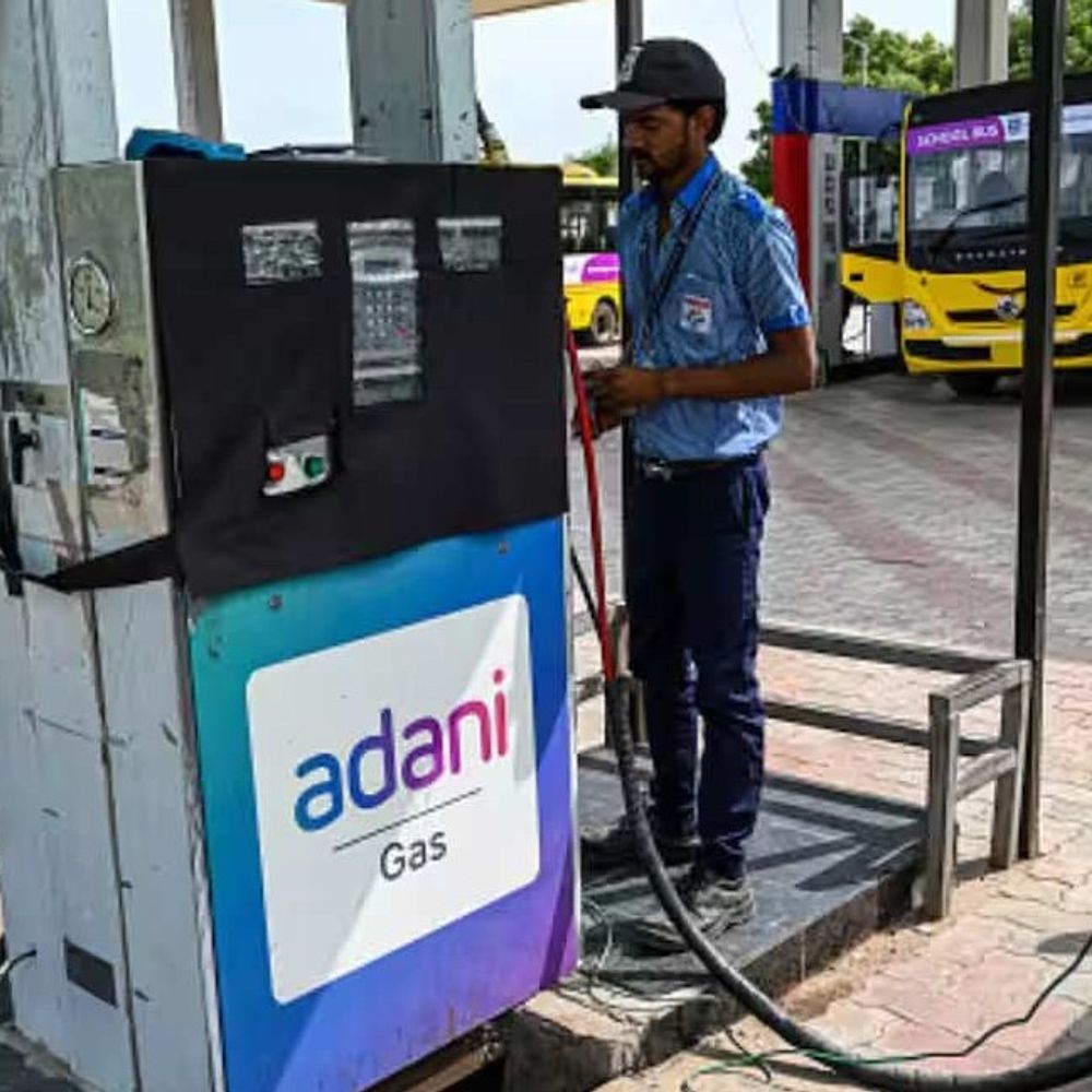 રિક્ષા ભાડું વધશે, અદાણીએ CNGમાં કિલોએ રૂ1.50 વધાર્યો:અમદાવાદમાં ભાવ વધીને 83ને પાર થયો, બે મહિનામાં બીજીવાર વધારો ઝીંકાયો
