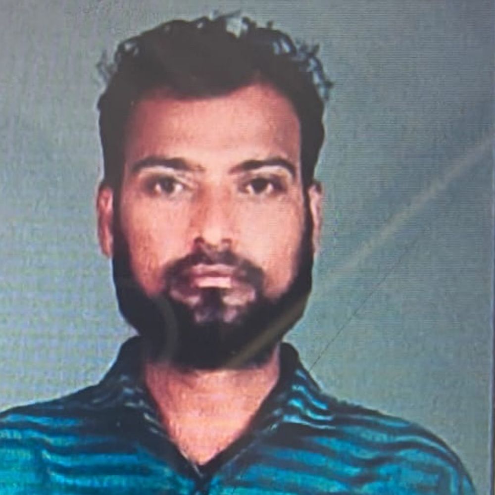 લાજપોર જેલમાં SMC કર્મચારીનું શંકાસ્પદ મોત:ડિંડોલી પોલીસે પૈસાની લેતીદેતીમાં પકડેલા યુવકે હોસ્પિટલમાં દમ તોડ્યો; પરિવારે વ્યાજખોરોના ત્રાસનો આક્ષેપ કર્યો