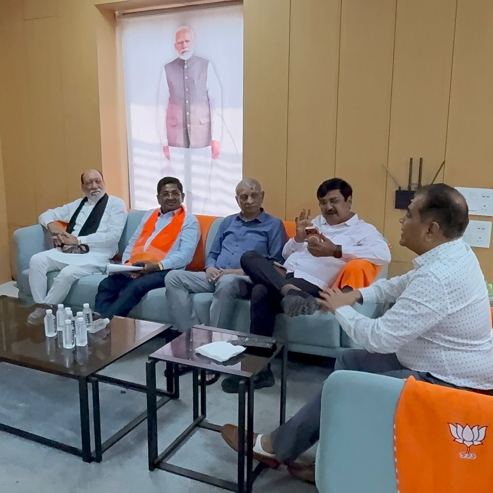 ભાજપના સેન્સની પ્રક્રિયા પૂર્ણ, 120 બેઠકો માટે 2078 દાવેદારો:વોર્ડ-10 માં 142 કાર્યકર્તાઓની પડાપડી; મજૂરા-અલથાણમાં દાવેદારોની 'સેન્ચુરી'; પાટીદાર વિસ્તારોમાં નિરસતા