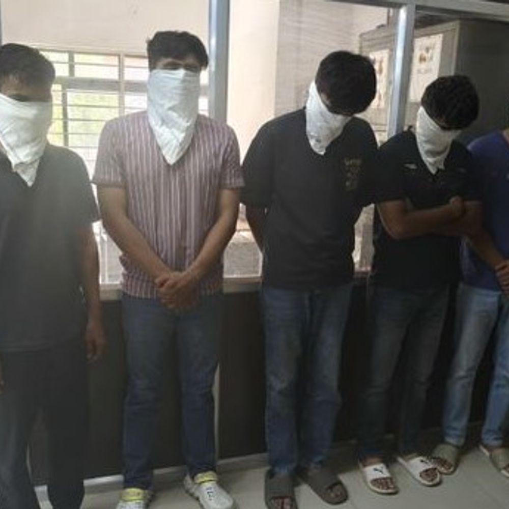 એઈમ્સના ઈન્ટર્ન ડોક્ટરના આપઘાત કેસમાં 5 આરોપીને જામીન:દેશ બહાર નહીં જઈ શકે, યુવતી મામલે મૃતકને માર મારી ત્રાસ આપ્યાનો સુસાઈડ નોટમાં કર્યો હતો ઉલ્લેખ