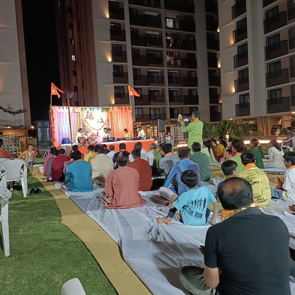 જગતપુરમાં ગુંજ્યા હનુમાન ચાલીસાના પવિત્ર પાઠ:આર્કવે બાય અદાણીના રહેવાસીઓએ ભક્તિમય માહોલમાં સમૂહ સુંદરકાંડનું સુંદર આયોજન કરી આશીર્વાદ મેળવ્યા