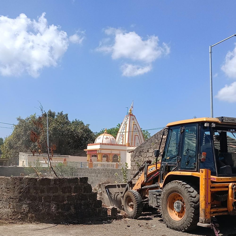 પોરબંદર મહાનગરપાલિકાએ વનાણામાં નવી આંગણવાડી માટે દબાણ હટાવ્યું:ગેરકાયદેસર બાંધકામ દૂર કરી બાળકો માટે સુવિધાસભર કેન્દ્ર બનશે