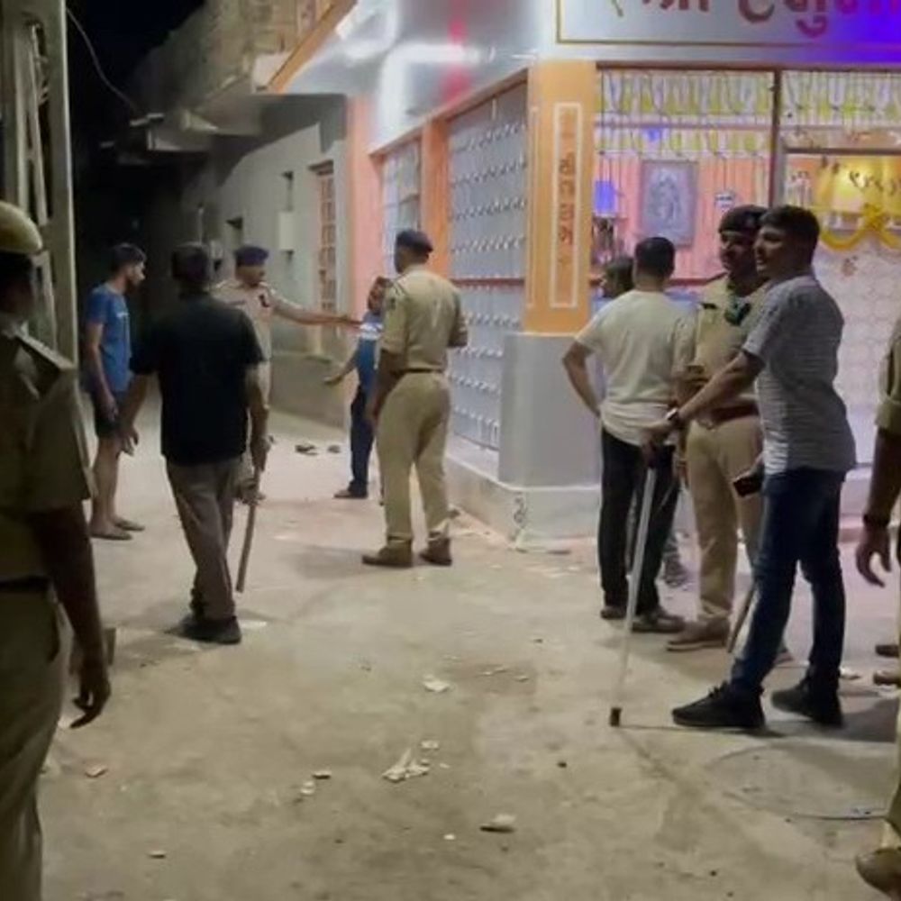 ગઢડામાં બે કોમ વચ્ચે બબાલ, એક ગંભીર, SP સહિત પોલીસ ઘટનાસ્થળે.