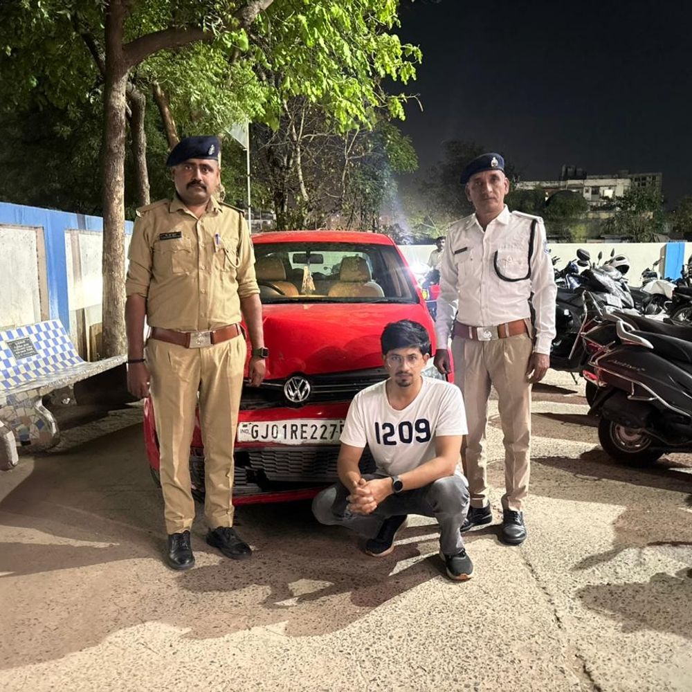 પકવાન બ્રિજ પર થયેલી હિટ એન્ડ રનની ઘટના:SG હાઈવે પર થયેલા ગંભીર અકસ્માતમાં ઇજાગ્રસ્ત થયેલાં આધેડ 7 દિવસ બાદ જિંદગીની જંગ હાર્યા, કાર ચાલક સામે નોધાયો ગુનો