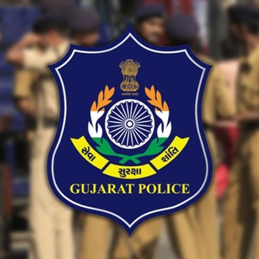 પોરબંદર પોલીસ વિભાગમાં મોટાપાયે ફેરબદલ:10 અધિકારીઓની બદલી, 7ને નવા સ્થાનો, 3ની આંતરિક ફેરબદલ