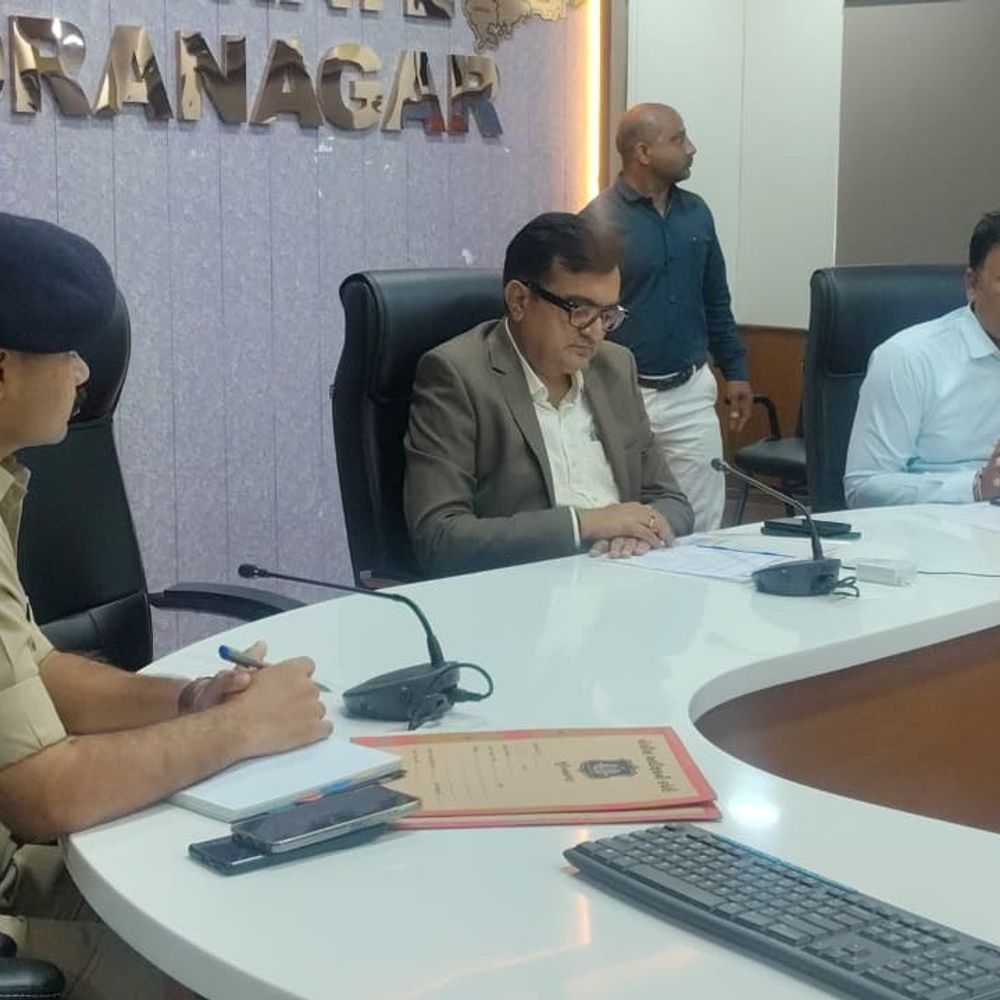 સુરેન્દ્રનગરમાં સ્થાનિક સ્વરાજ્ય ચૂંટણી: હથિયાર પરિવહન પર પ્રતિબંધ:જિલ્લા મેજિસ્ટ્રેટે જાહેરનામું બહાર પાડી હથિયાર જમા કરાવવા આદેશ કર્યો