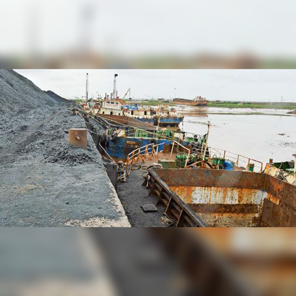 કોલસાની માંગથી ભાવનગર પોર્ટનો દબદબો વધ્યો, 26 લાખ મેટ્રિક ટન કાર્ગો ઉતર્યો.