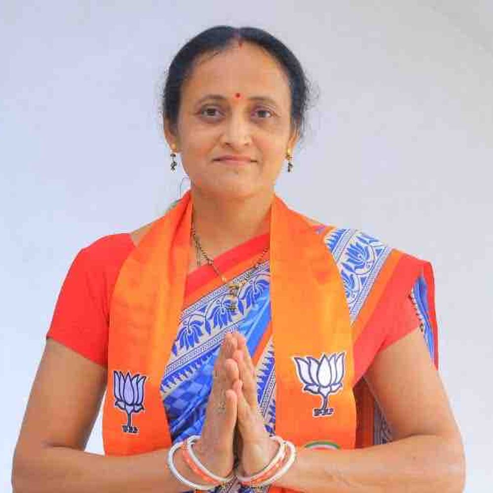 જિલ્લા પંચાયતના પૂર્વ સદસ્યનું રાજીનામું:સ્થાનિક સ્વરાજની ચૂંટણી પહેલા હેમાક્ષીબેન રાદડિયાએ ભાજપના તમામ હોદ્દા પરથી રાજીનામું આપ્યું