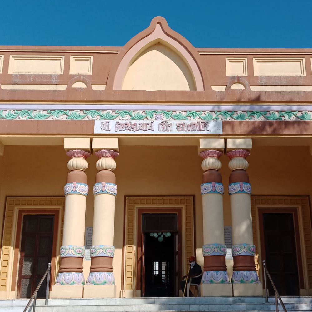 હેમચંદ્રાચાર્ય જ્ઞાનમંદિરમાં સ્થાપના દિવસે પાંચ દિવસીય હસ્તપ્રત વર્કશોપ શરૂ:શ્રુત રત્નાકર ટ્રસ્ટ અને સાંસ્કૃતિક મંત્રાલયના 'જ્ઞાન ભારતમ મીશન' હેઠળ આયોજન