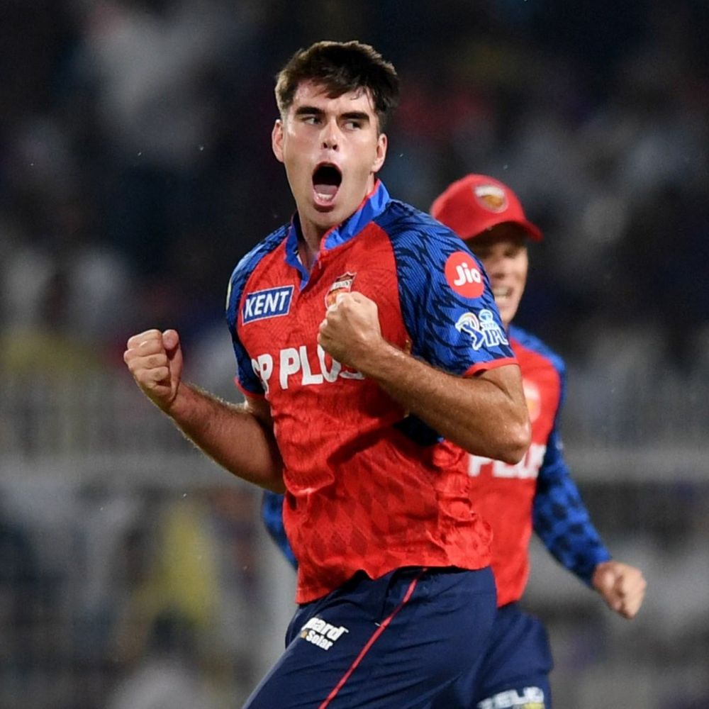 KKR-PBKS IPL મેચ વરસાદના કારણે રોકાઈ:કોલકાતાએ એક ઓવરમાં બે વિકેટ ગુમાવી; એલન 6, ગ્રીન 4 રન બનાવી આઉટ, બંને વિકેટ બાર્ટલેટે લીધી