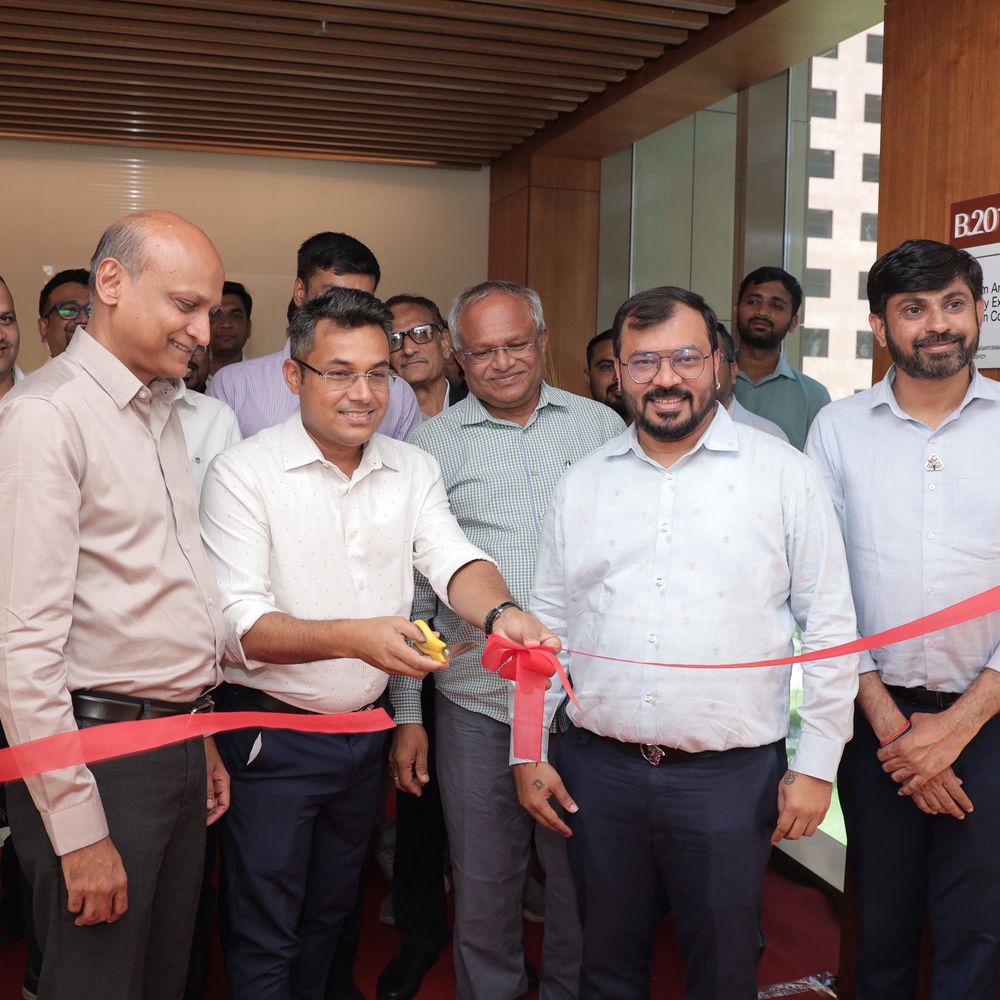 GJEPC દ્વારા 'ઈન્ડિયા રફ ડાયમંડ શો'નો પ્રારંભ:રફ હીરા માટે એન્ટવર્પ કે દુબઈ નહીં, હવે સુરતમાં જ મળશે ગ્લોબલ સપ્લાય; ડાયમંડ બુર્સ ખાતે 35 દિવસીય રફ ડાયમંડ શો