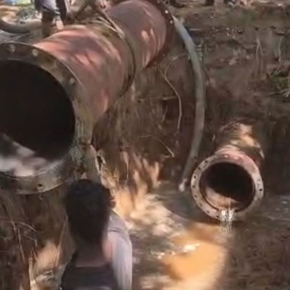 કરોડોના ખર્ચે બનેલું 24-કલાક પાણીનું નેટવર્ક પહેલા જ ભંગાણે હાંફ્યુ:અમદાવાદથી પાઈપનો ટુકડો મગાવી સમારકામ કરાયું, બે દિવસથી પાણીનો કકળાટ