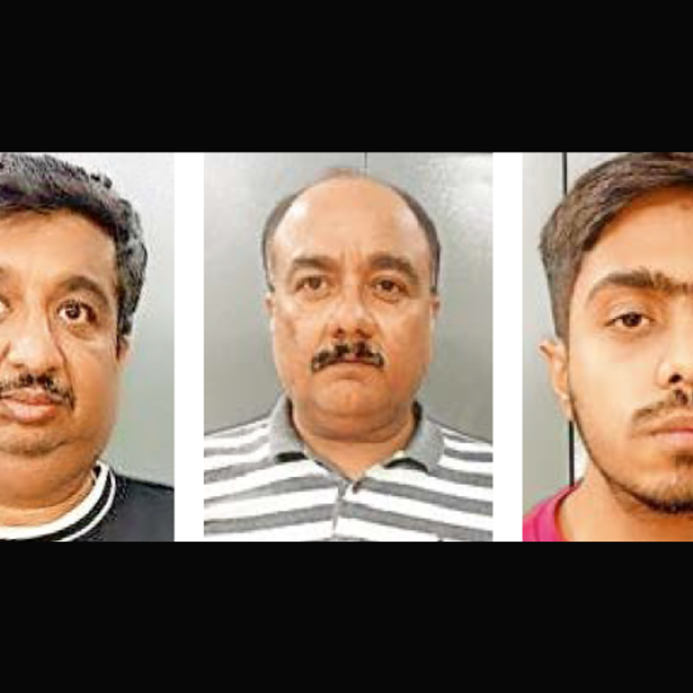 સટ્ટા રેકેટનો પર્દાફાશ: માધાપરમાં મુંબઈ અને દિલ્હીની IPL મેચ પર સટ્ટો રમતા ત્રણ બુકીઓ ઝડપાયા.