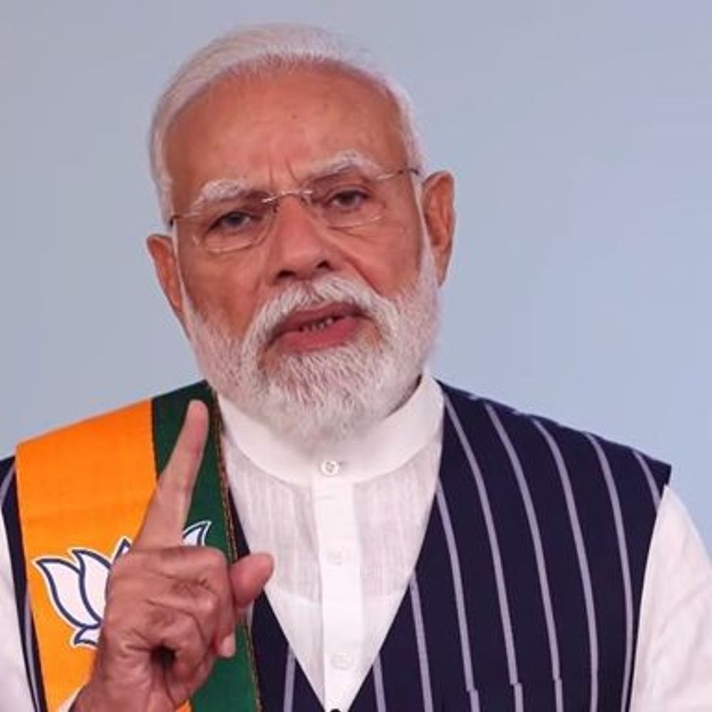 BJPનો સ્થાપના દિવસ, PM મોદીએ કહ્યું-ભાજપ દરેક પડકાર માટે તૈયાર:CM યોગીએ પાર્ટીના ઝંડા સાથે સેલ્ફી લીધી, MPમાં 17 નવી ઓફિસોનું ભૂમિપૂજન