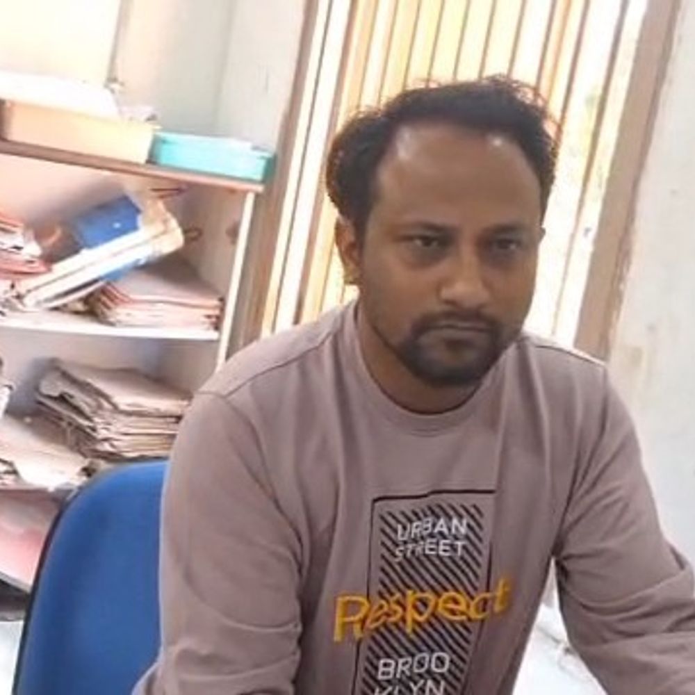 સ્ટેમ્પ ડ્યુટી વિભાગના કર્મચારીનો લાંચ લેતો વીડિયો વાયરલ:રાજકોટમાં અરજદારની અરજી મંજૂર કરવા રૂ.5000 ની લાંચ મંગાઈ, વહીવટી તંત્રે પટ્ટાવાળાને છૂટ્ટો કરી સંતોષ માની લીધો