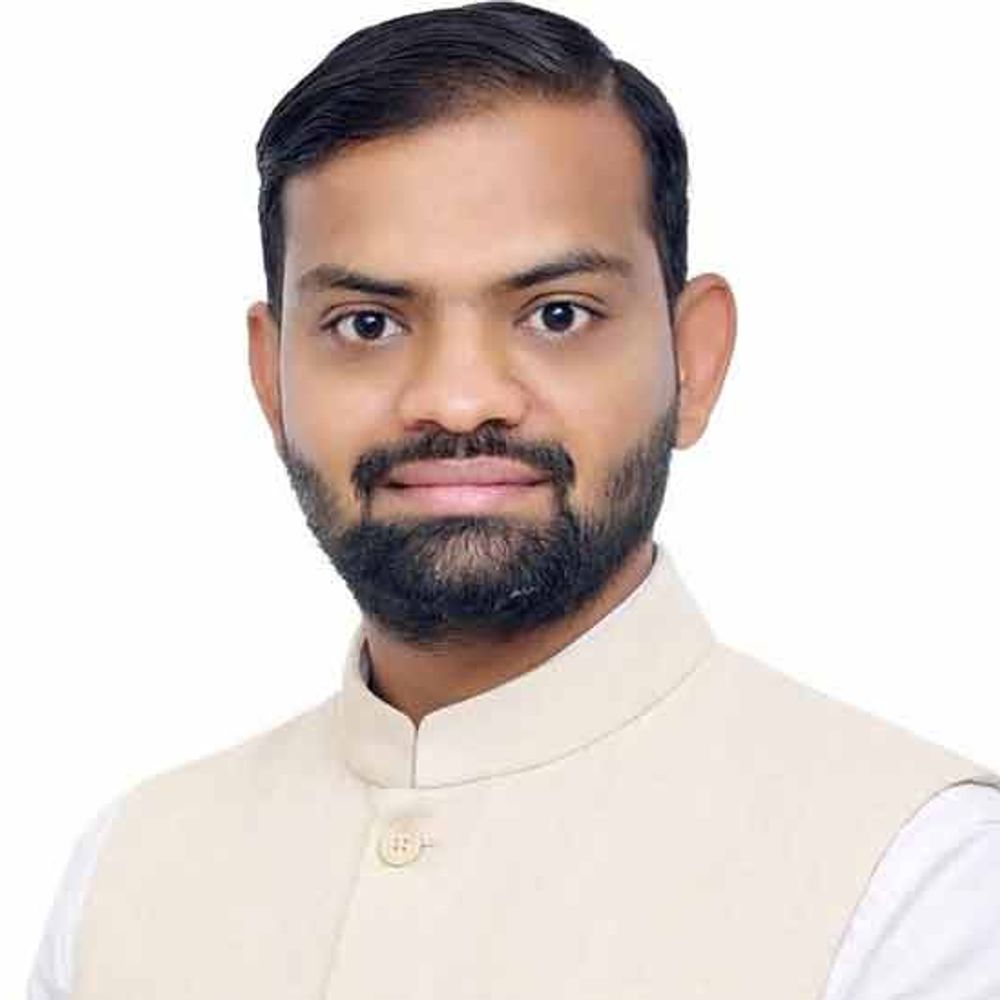 રાજકોટ AAPના બે નેતા સામે ફરિયાદ દાખલ:વોર્ડ નંબર-4માં દબાણ હટાવ શાખાના અધિકારી દ્વારા બેનર હટાવવામાં આવતા કર્મચારીને "ભાજપના દલાલ છો" કીધું, ફરજમાં રુકાવટ બદલ નોંધાઈ FIR