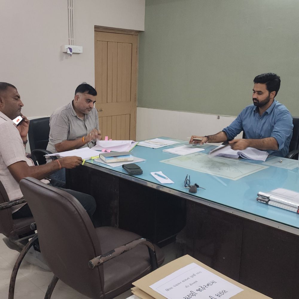 વેરાવળમાં ઉમેદવારીના બીજા દિવસે એકપણ ફોર્મ નહીં:જિલ્લા, તાલુકા પંચાયત અને નગરપાલિકામાં રાજકીય ગરમાવો યથાવત