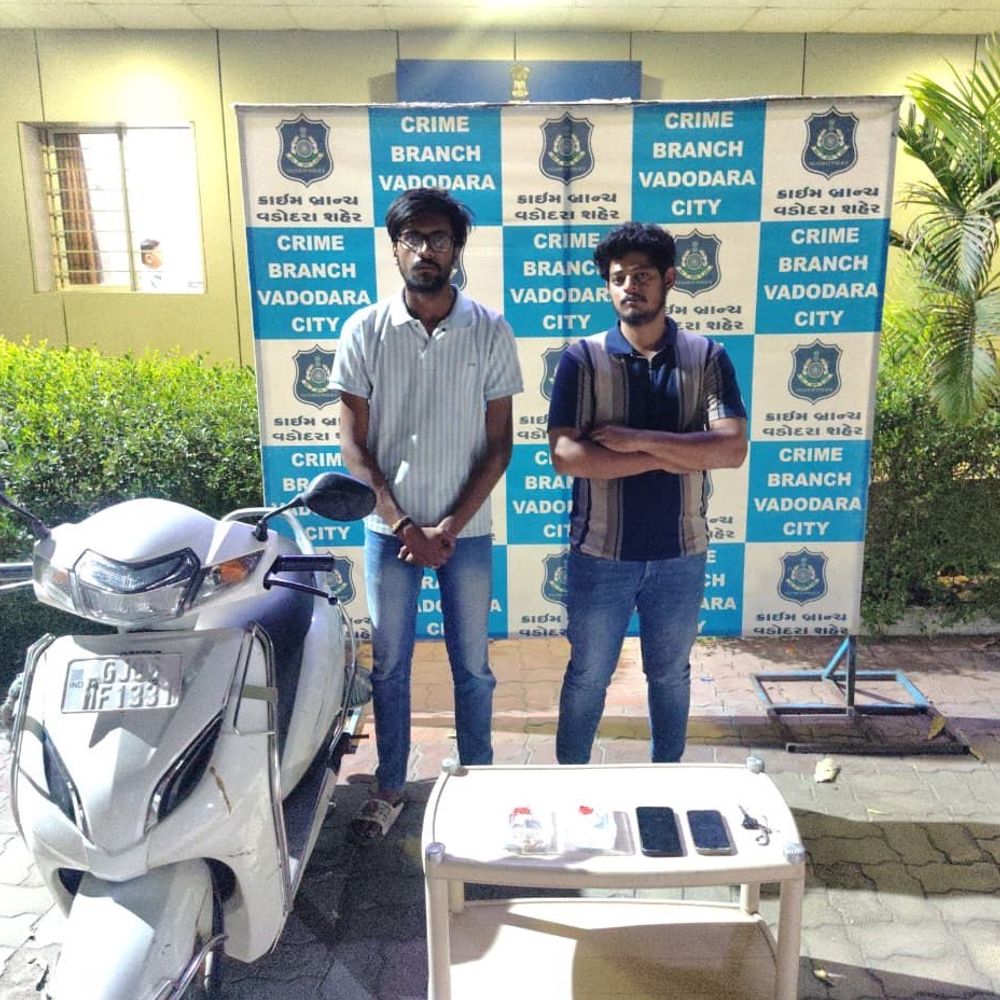 મંદિરમાં ચોરી કરનાર પોલીસના શરણે:છાણી જકાતનાકા ખાતે મેલડી માતાના મંદિરમાંથી ચાંદીની મૂર્તિ અને આભૂષણોના ચોરને ક્રાઈમ બ્રાંચે દબોચ્યા