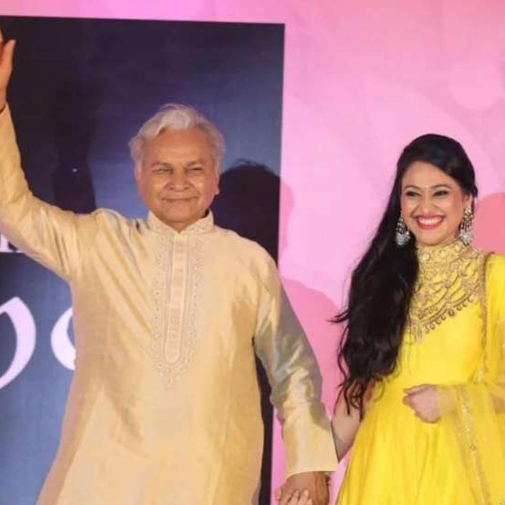 દિશા વાકાણીના પિતાનું 84ની વયે નિધન:પ્રસિદ્ધ નાટ્યકાર ભીમ વાકાણીએ અંતિમ શ્વાસ લીધા, થોડા સમયથી બીમાર હતા