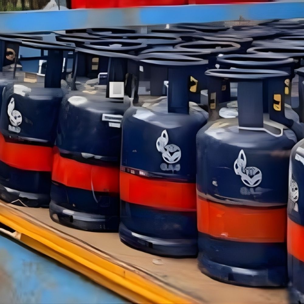 પ્રવાસી મજૂરોને સરળતાથી મળશે 5 કિલોનો ગેસ સિલિન્ડર:સરકારે રાજ્યોની દૈનિક મર્યાદા બમણી કરી, ઈરાન યુદ્ધને કારણે લીધો નિર્ણય