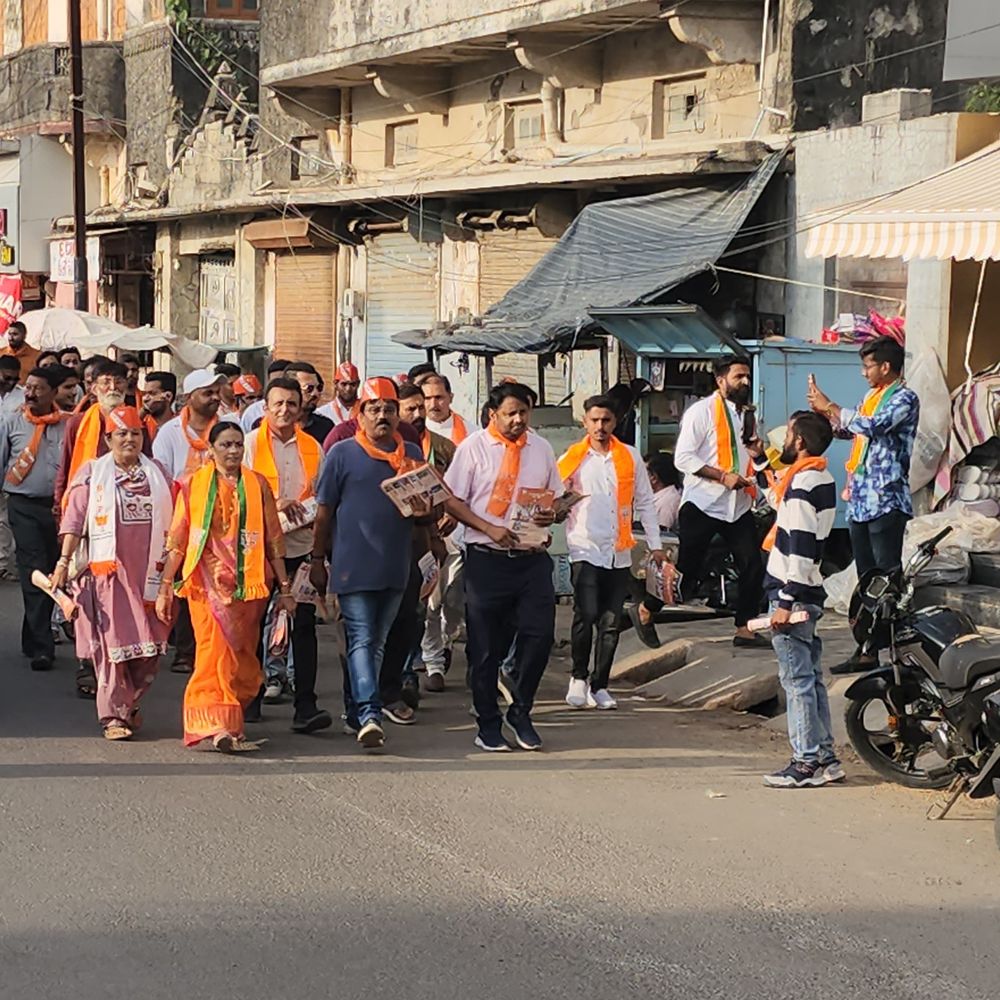 વેરાવળમાં ભાજપનું મહા જનસંપર્ક અભિયાન:સ્થાપના દિવસ નિમિત્તે વિકાસકાર્યોની માહિતી લોકો સુધી પહોંચાડી