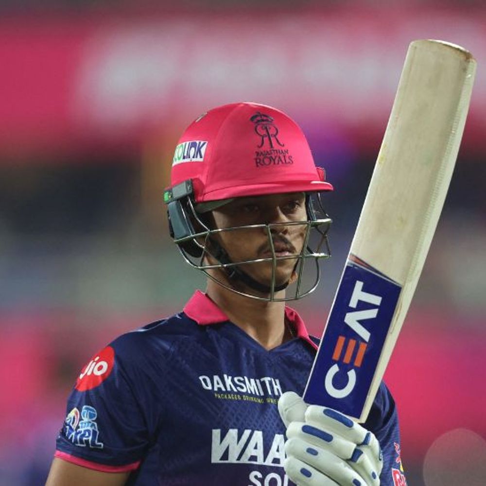 રાજસ્થાન રોયલ્સે IPL ઇતિહાસની સૌથી ઝડપી ટીમ ફિફ્ટી ફટકારી:વૈભવે બુમરાહના પહેલા જ બોલે છગ્ગો ફટકાર્યો, જયસ્વાલે દીપક ચહરની પહેલી ઓવરમાં 5 બાઉન્ડરી ફટકારી
