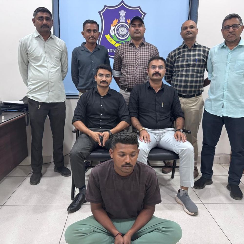 NDPS ગુનામાં ફરાર આરોપી ઝડપાયો:ગીર સોમનાથ LCBની સફળ કાર્યવાહી, ગુપ્ત ઓપરેશન પાર પાડીને આરોપીને પકડ્યો