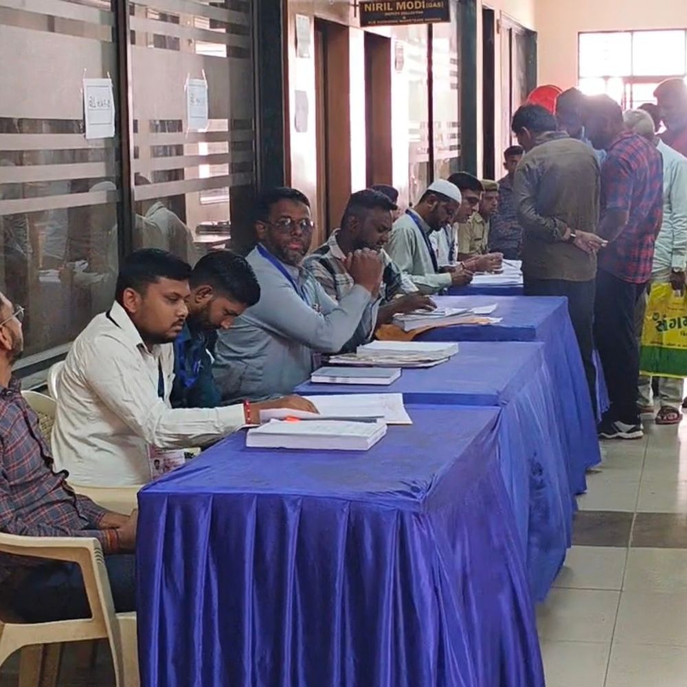 ગોધરા-શહેરામાં સ્થાનિક સ્વરાજ્ય ચૂંટણી:9 ઉમેદવારી ફોર્મ ભરાયા, નગરપાલિકા અને તાલુકા પંચાયતની બેઠકો માટે ઉમેદવારોએ દાવેદારી નોંધાવી
