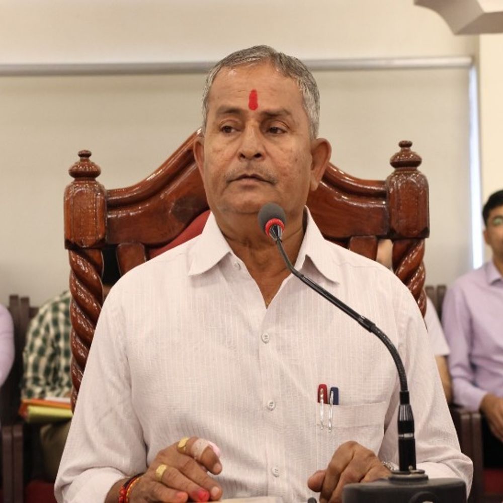 કમલમમાં ભાવનગરના 13 વોર્ડના ઉમેદવારોનું મંથન, પણ મેયર જ 'આઉટ'!:ભાજપમાં ચૂંટણી પહેલા ગરમાવો, પાર્લામેન્ટરી બોર્ડની બેઠકમાંથી પૂર્વ મેયર બારડની બાદબાકી, નારાજગી વ્યક્ત કરી!